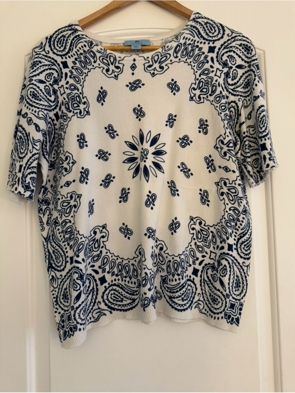 Women’s Short Sleeve Bandana Print Top - cream/Navy